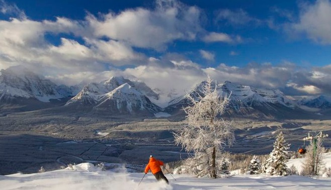 Top 8 beautiful ski resorts to enjoy winter sports in the world